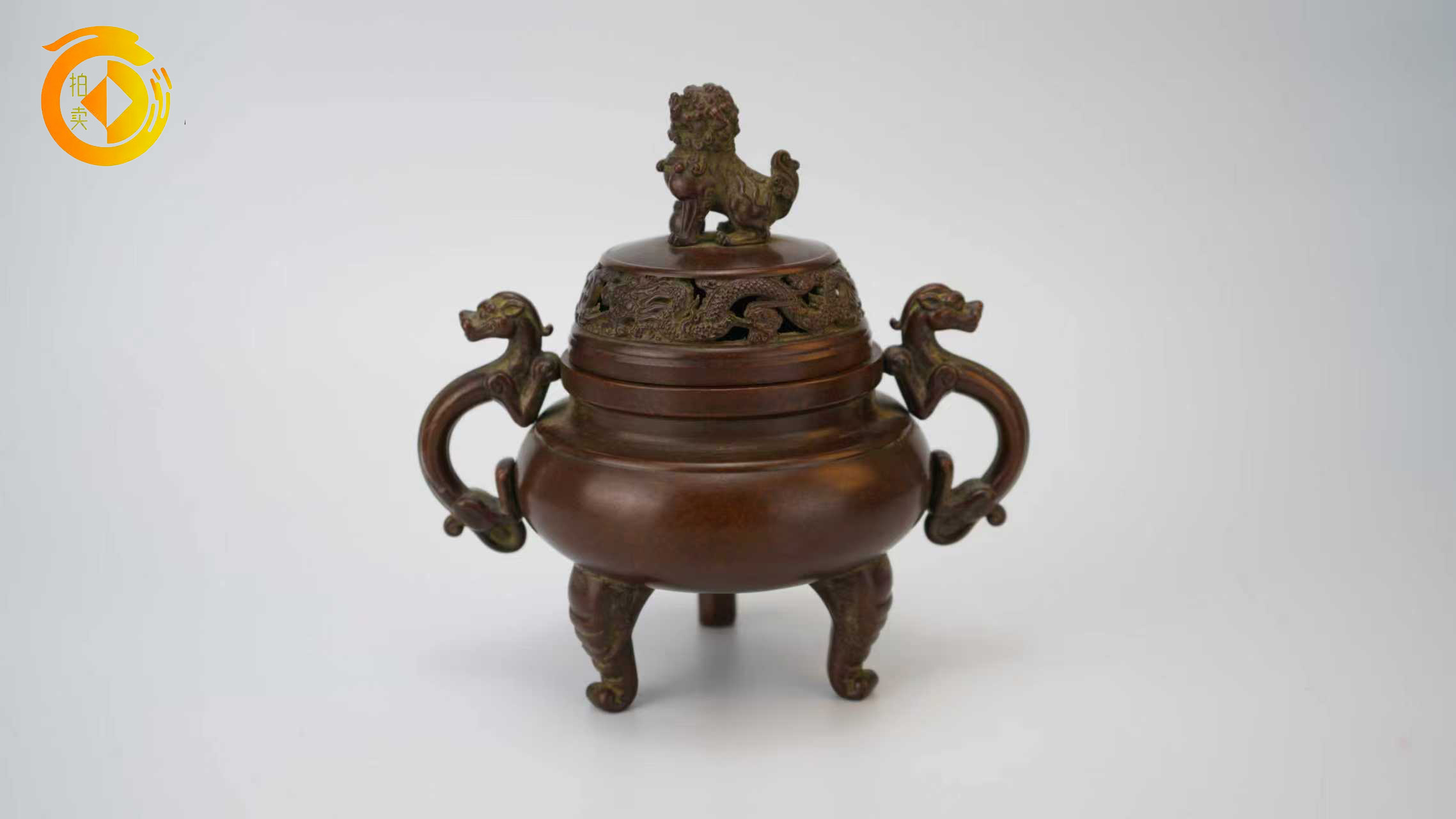 藏出 古董品 銅製細工 乾隆在銘 三足雙耳香炉 香道具 重887g 乾隆年製 銅製 金工細工『獅子文』香炉 象摘 象双耳 透かし蓋 三足香炉